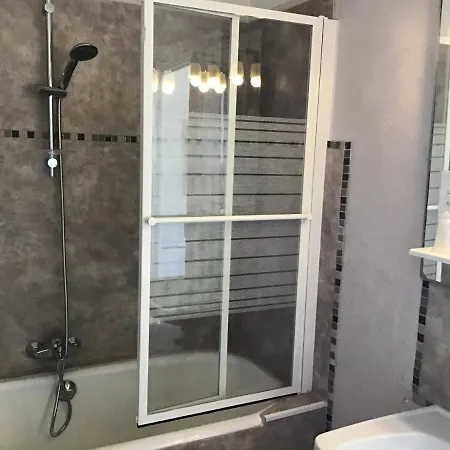 فندق L'ilot Fleuri لو لا فاندو