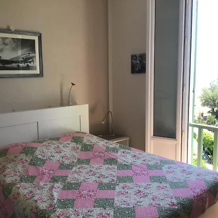 L'ilot Fleuri 2* Le Lavandou