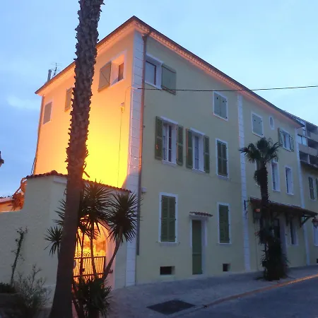 L'ilot Fleuri Hotel Le Lavandou